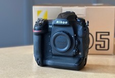 Nikon D5 (86,271 shutter