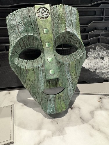 The mask prop jim carrey - the,