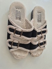 WOMENS PAVERS SHEARING SANDALS