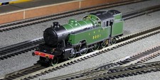 Hornby R2912 LNER L1 Class