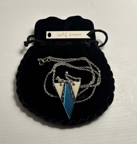 Wolf moon triangle - wolf, &