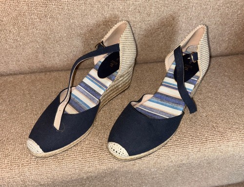 Ladies shoes size - 5, wedges