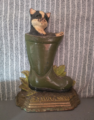 Painted cast iron - painted, in