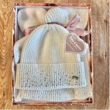Juicy Couture | NWT Beanie Hat