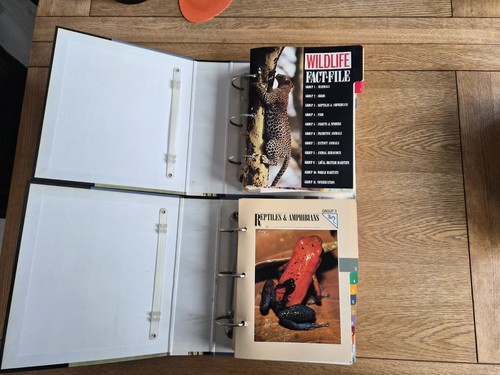 Wildlife fact files 2 - files, x
