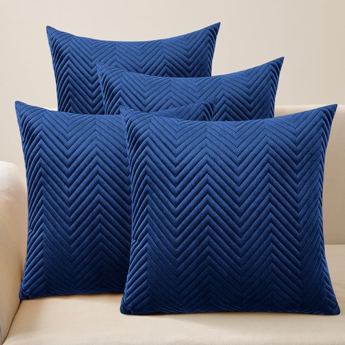 Pack velvet cushions with - 4,