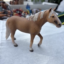 Schleich Palomino Stallion Retired Horse Flaxen Mane 2006