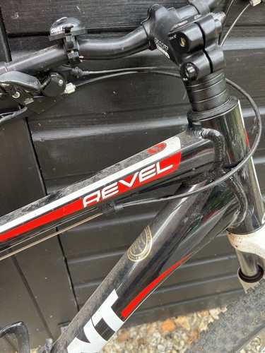 Giant revel mountain bike - giant,