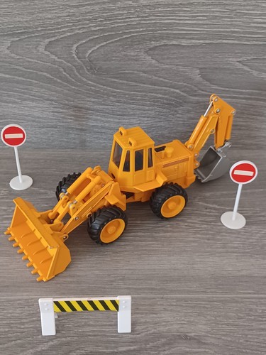 Maisto tractor digger with - tractor/digger,