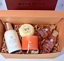 MOLTON BROWN Rhubarb Rose Bath Gel Body Lotion Mini Candle Soap Gift Bag Set