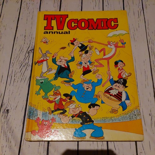 Comic annual 1976 pink - comic,
