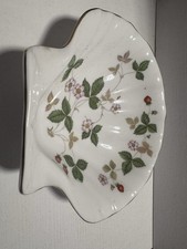 Wedgwood Wild Strawberry Vintage Shell-Shaped Trinket Soap Dish Bone China