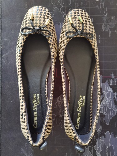 Carmen steffens woman - woman, shoes