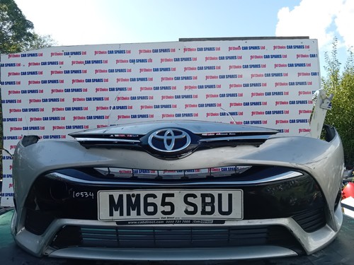 Toyota avensis saloon 4d - toyota, d-4d