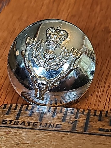 Uniform button queen - button, queen's