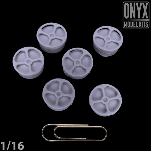 Onyx model kits 1 - model, 1:16