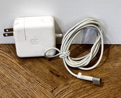 Official apple mac laptop - apple,