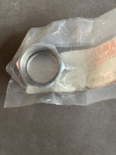 Yamaha nut crown 90176 28083 - yamaha, crown,