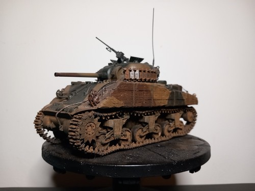 Scale ww2 sherman tank - 1,
