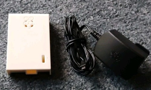Official raspberry case - official,