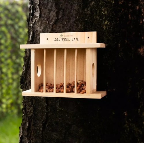 Hanging squirrel feeder wooden - hanging,