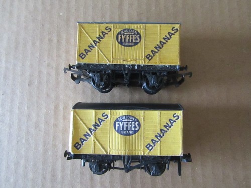 Peco freight wagons - ,