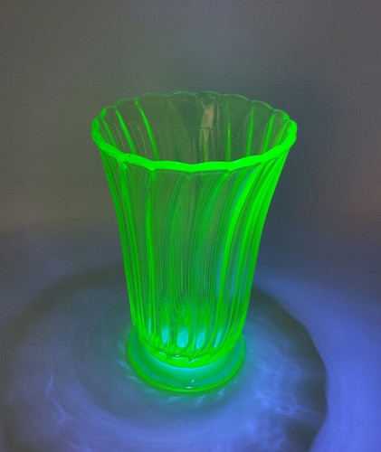 Bagley art deco uranium glass - bagley,
