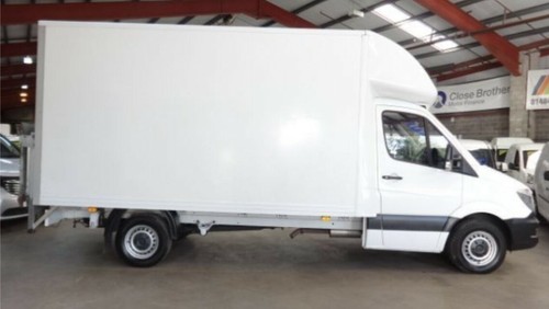 Man van hire - , removal