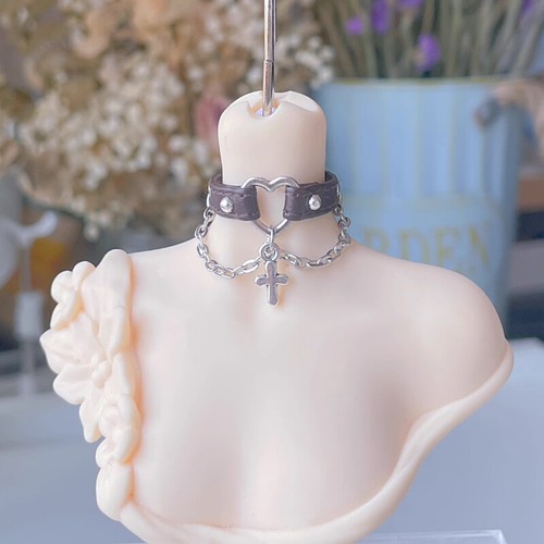 Scale fashion necklace - 1:6,