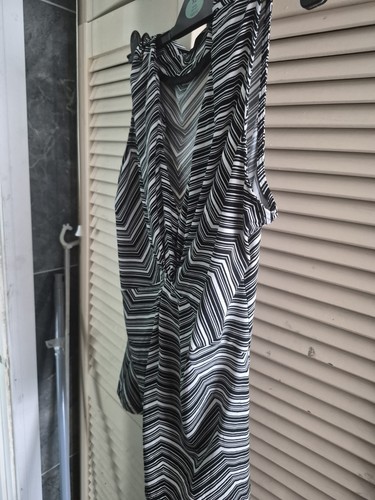 Black white striped - black,