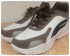 Nice Shoes 👟 New Brand