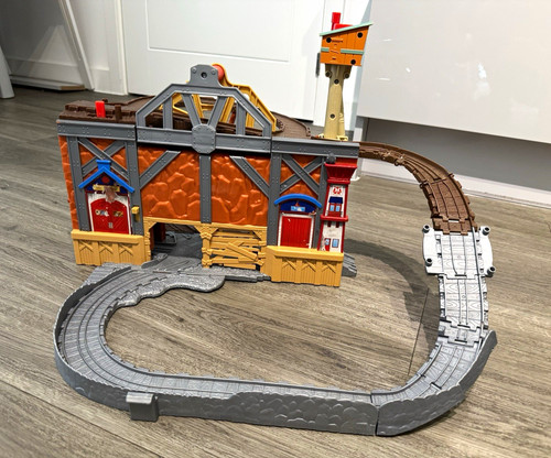 Thomas the tank engine - thomas,