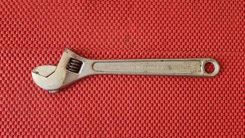 Vintage williams co - &,