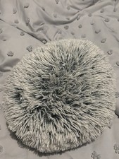 Primark Grey White Round