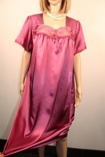 VTG GORGEOUS RASBERRY GLOSSY LIQUID SATIN POLY & LACE NIGHTDRESS SIZE XL MIDI