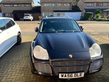Porsche cayenne, Black
