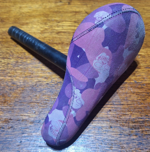 Purple pink sunday - seat, with
