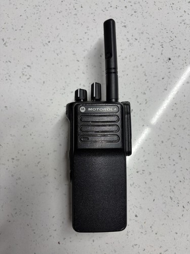 Motorola dp4400e uhf radio - uhf,