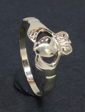 9 Carat Yellow Gold Claddagh