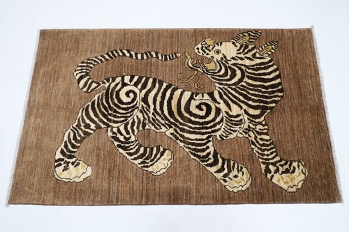 Tiger brown area rug - 5, ft