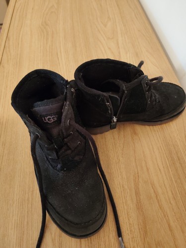 Ugg junior size boots - junior, uk