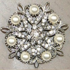 PEARL&CRYSTAL pin BROOCH