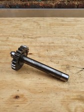 01-05 Yamaha YFM 660R Engine M304E  IDLE AXLE SHAFT & DRIVE GEAR