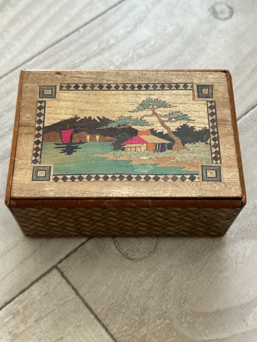 Hakone yosegi karakuri puzzle - yosegi,