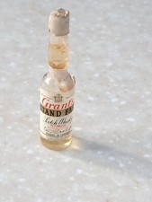 Miniature Grants Stand Fast