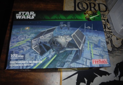 Fine molds darth vader - darth, tie