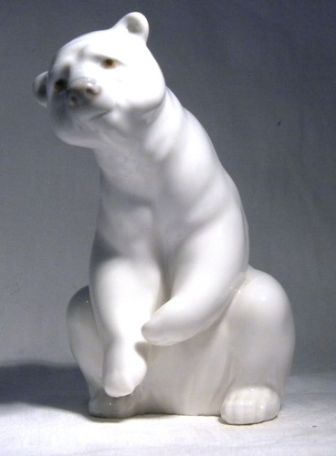 Lladro resting polar bear - lladro,