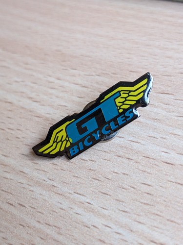 Vintage bicycles metal - gt,