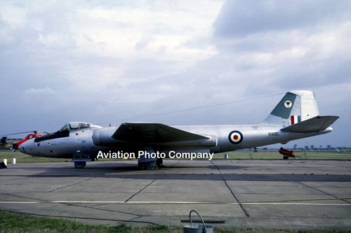 Raf squadron canberra 9 - squadron,