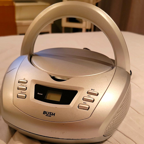 Bush portable silver boombox - silver,